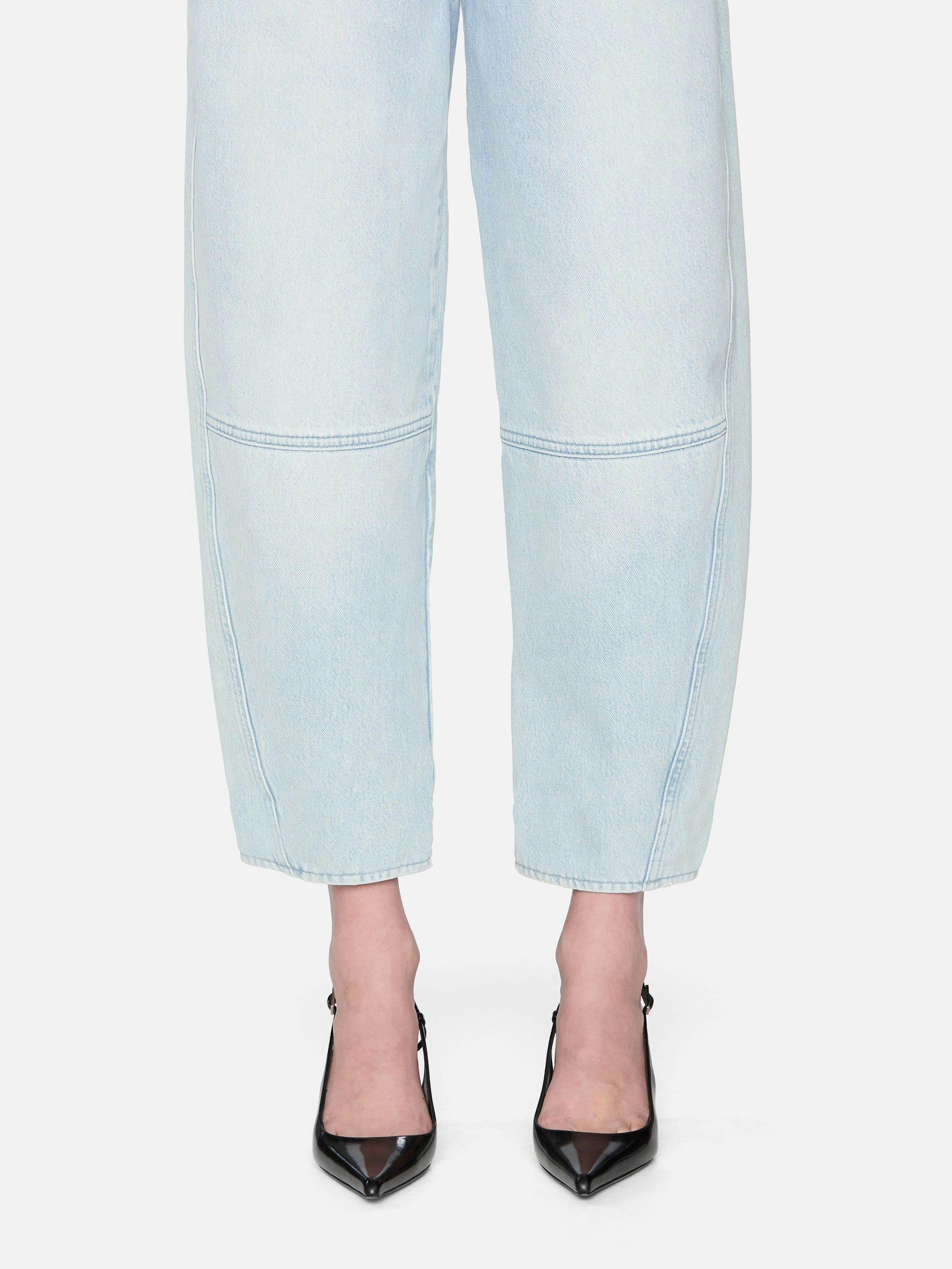 2008210n FRAME The Twisted