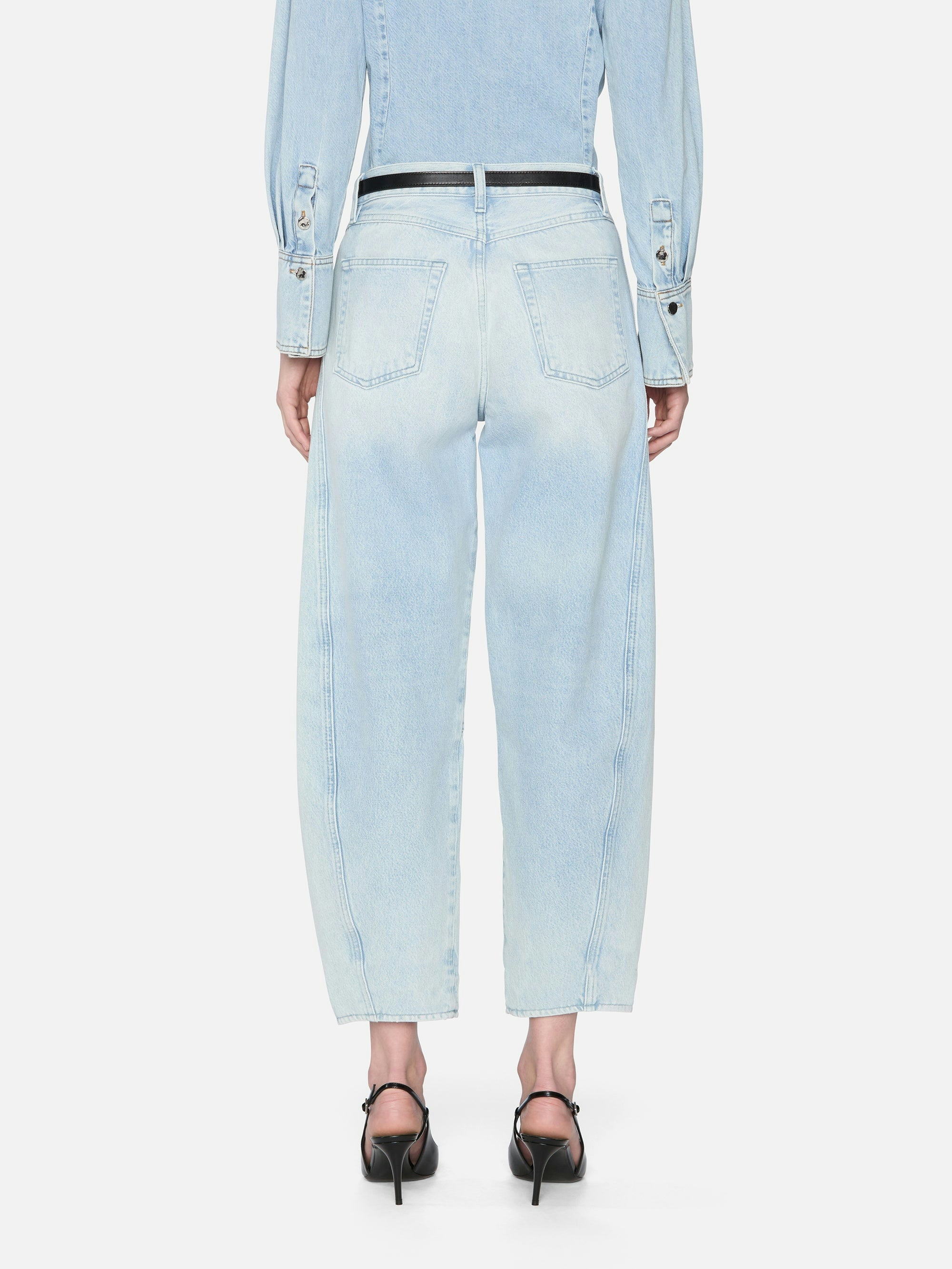 2008210n FRAME The Twisted